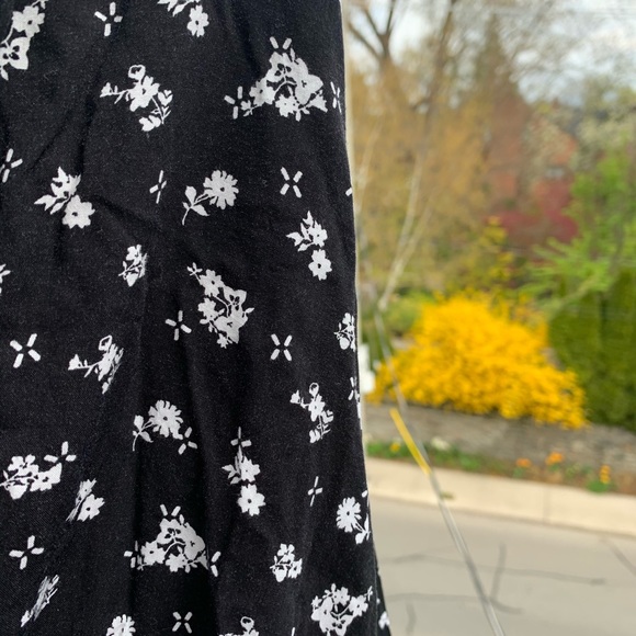 Urban Outfitters Romper - Picture 3 of 4